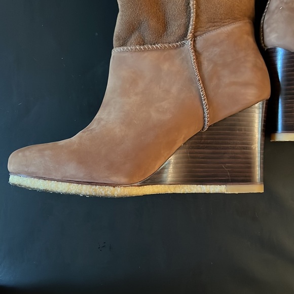 UGG fur lined wedge heel boots - Picture 3 of 10